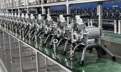 Rows of airless paint sprayers on the production line in the Taizhou workshop